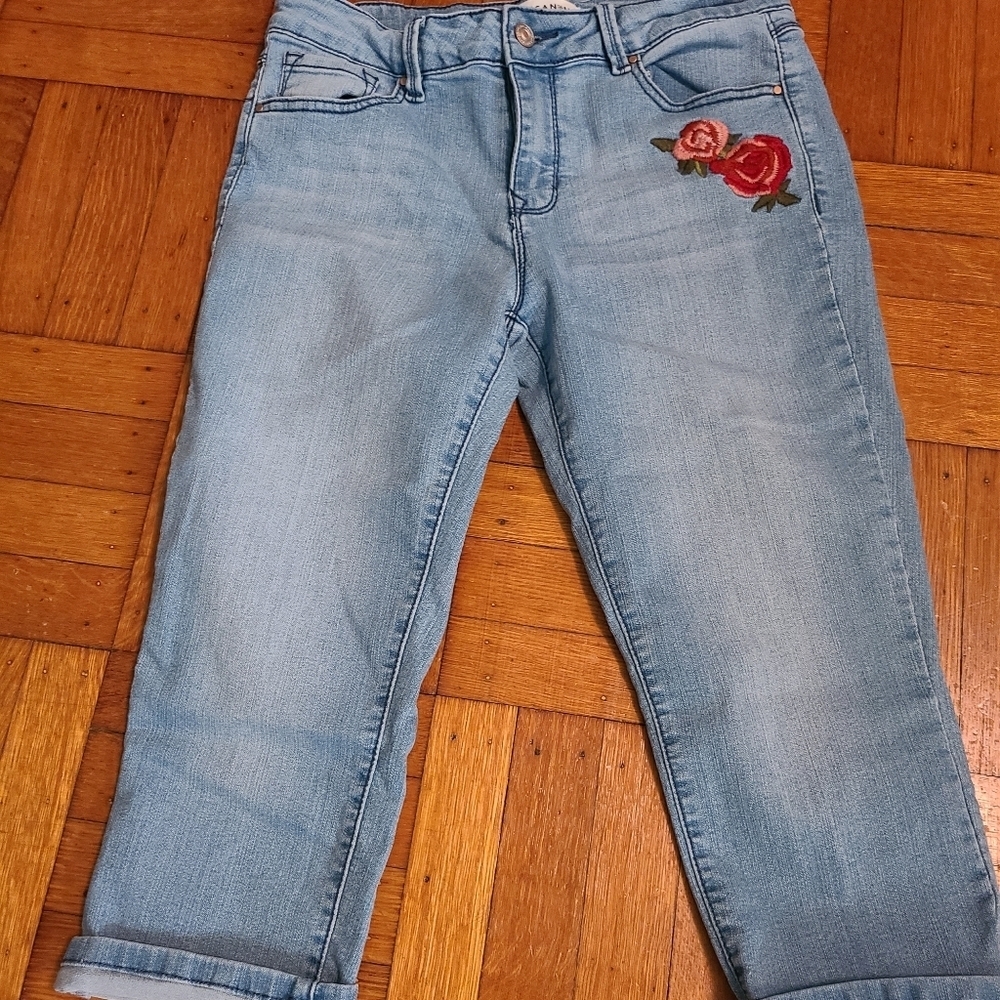 HP🔥🔥🔥🔥Cropped jeans size 8, 29 w